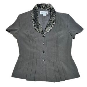 90s y2k office siren grunge green top with leopard print collar